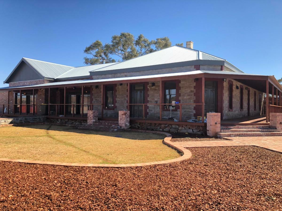 Broken Hill Outback Resort Экстерьер фото